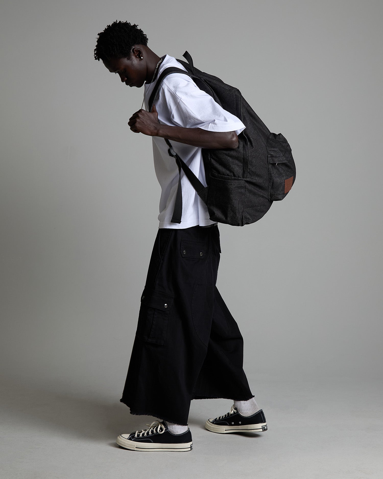 BigAssBackpack_Black_Fullbody001