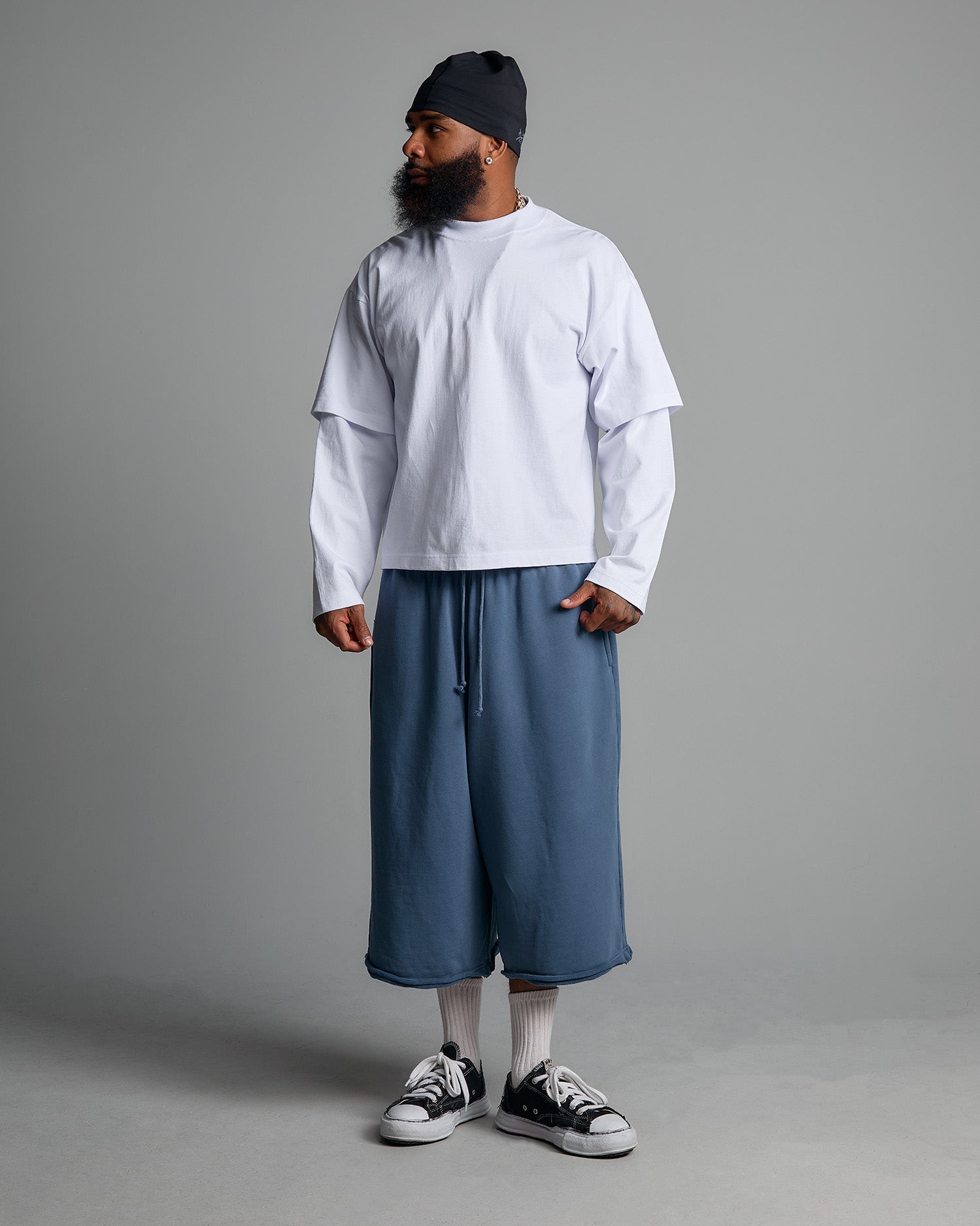 SuperBaggyFleeceShorts_Blue_Fullbody001